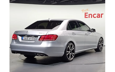 mercedes-benz-e-220 - 1