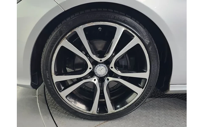 mercedes-benz-e-220 - 4