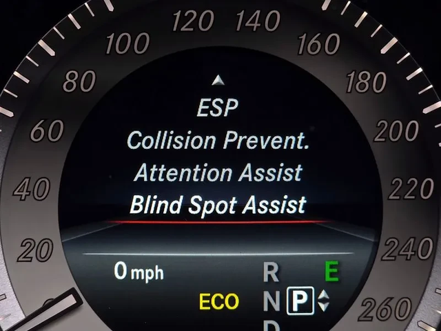 Mercedes-Benz E 220 Cdi Avantgarde - автомобили, коли, обяви за нови и употребявани 15