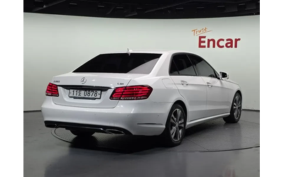 mercedes-benz-e-220 - 1