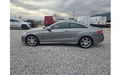 mercedes-benz-e-220 - 1