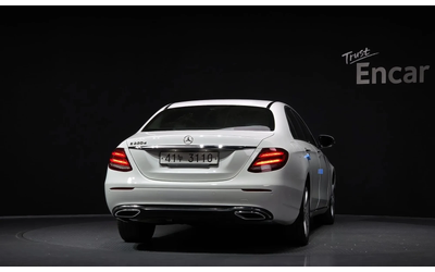 mercedes-benz-e-220 - 3