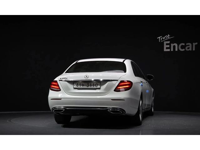 Mercedes-Benz E 220 E-Class W213 E220D Avantgarde - автомобили, коли, обяви за нови и употребявани 3