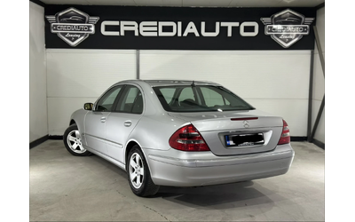 mercedes-benz-e-220 - 3