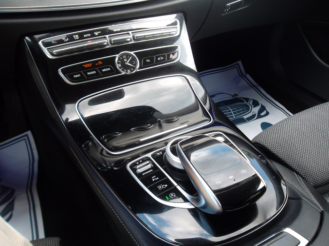 Mercedes-Benz E 220 4matic AMG line - автомобили, коли, обяви за нови и употребявани 14