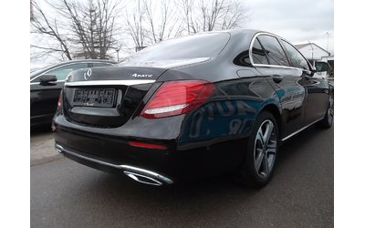 mercedes-benz-e-220-4matic-amg-line - 2