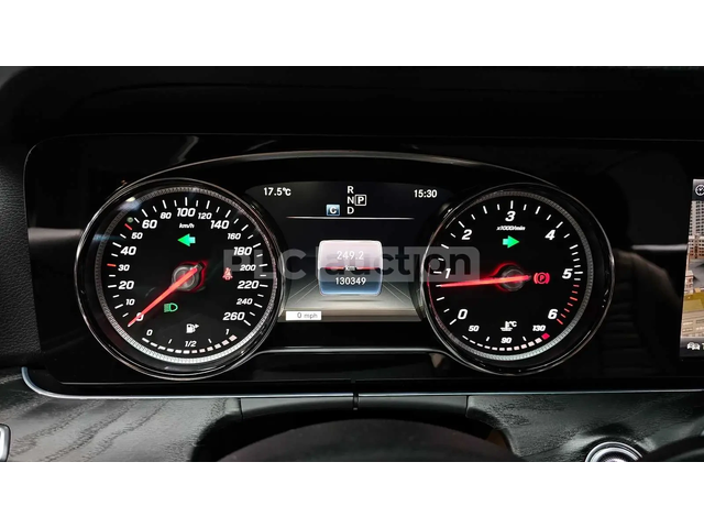 Mercedes-Benz E 220 ПОДГРЕВИ * ПАНО * HEAD-UP * KEYLESS - автомобили, коли, обяви за нови и употребявани 7