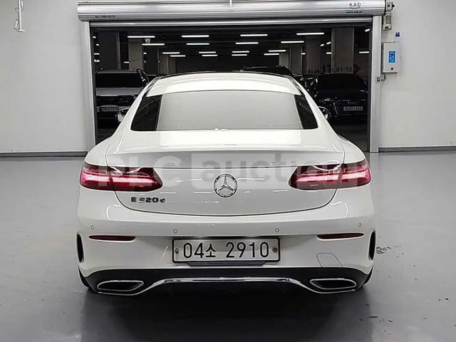Mercedes-Benz E 220 d* 4MATIC* HEAD-UP* AMBIENT* - автомобили, коли, обяви за нови и употребявани 3