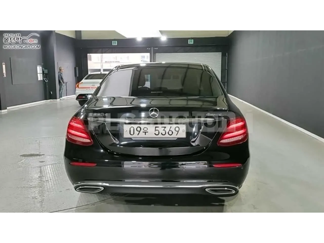 Mercedes-Benz E 220 ПОДГРЕВИ * ПАНО * АВТОКРЕДИТ БЕЗ ПЪРВОНАЧАЛНА * - автомобили, коли, обяви за нови и употребявани 3
