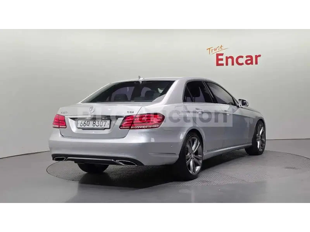 Mercedes-Benz E 220 * АВТОКРЕДИТ БЕЗ ПЪРВОНАЧАЛНА * НА ЗАДНО * - автомобили, коли, обяви за нови и употребявани 1