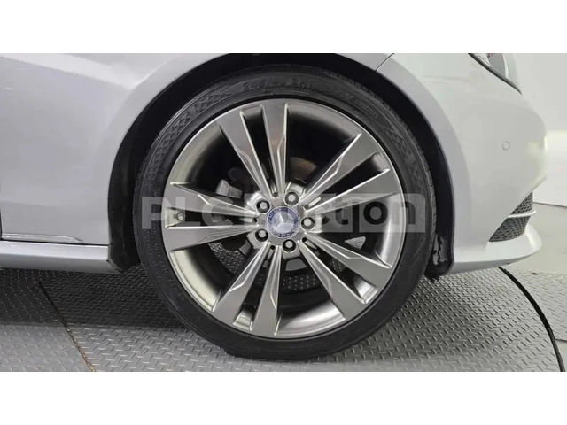 Mercedes-Benz E 220 * АВТОКРЕДИТ БЕЗ ПЪРВОНАЧАЛНА * НА ЗАДНО * - автомобили, коли, обяви за нови и употребявани 4