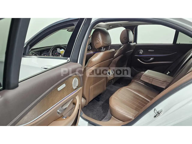 Mercedes-Benz E 220 ПОДГРЕВИ * ШИБИДАХ * 2 КЛЮЧА * KEYLESS * BURMESTER - автомобили, коли, обяви за нови и употребявани 10