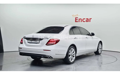 mercedes-benz-e-220 - 1