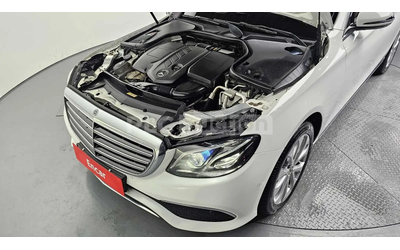 mercedes-benz-e-220 - 5