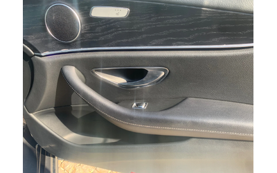 Mercedes-Benz E 220 - автомобили, коли, обяви за нови и употребявани 11