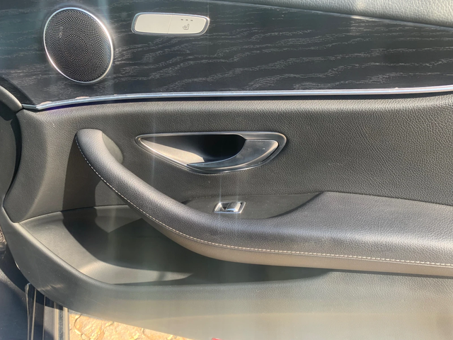 Mercedes-Benz E 220 - автомобили, коли, обяви за нови и употребявани 11