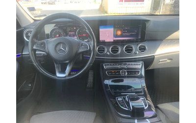 mercedes-benz-e-220 - 5