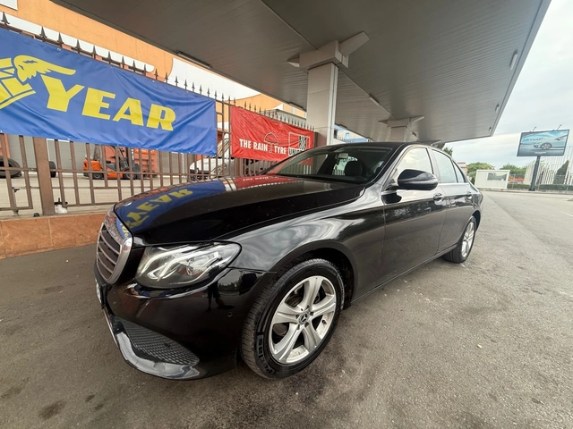 Mercedes-Benz E 220 AMG* 9G* Кожа* Камера - автомобили, коли, обяви за нови и употребявани 0