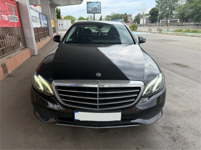 Mercedes-Benz E 220 AMG* 9G* Кожа* Камера - автомобили, коли, обяви за нови и употребявани 1