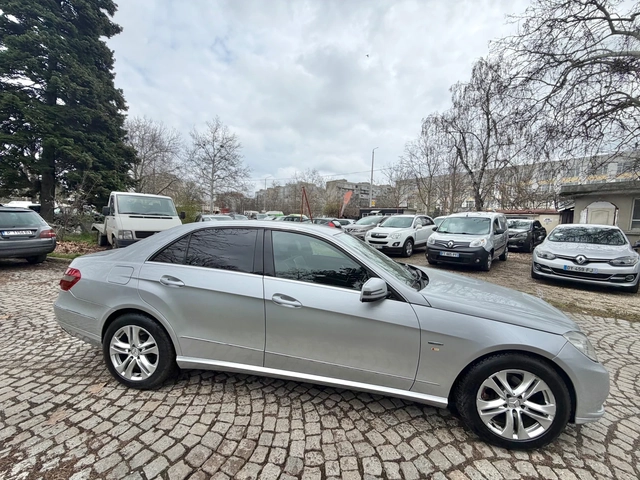 Mercedes-Benz E 220 КОЖА* АВТОМАТИК* 2.2CDi* 170кс - автомобили, коли, обяви за нови и употребявани 2