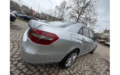 mercedes-benz-e-220 - 3