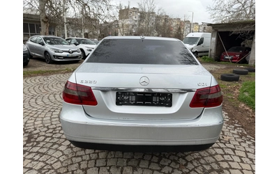 mercedes-benz-e-220 - 4