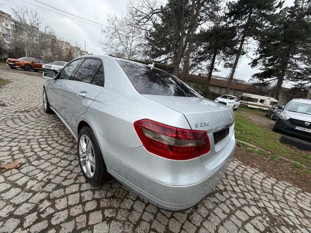 Mercedes-Benz E 220 КОЖА* АВТОМАТИК* 2.2CDi* 170кс - автомобили, коли, обяви за нови и употребявани 5