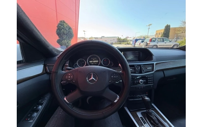 Mercedes-Benz E 220 Автоматик* Алкантара* УНИКаТ - автомобили, коли, обяви за нови и употребявани 10