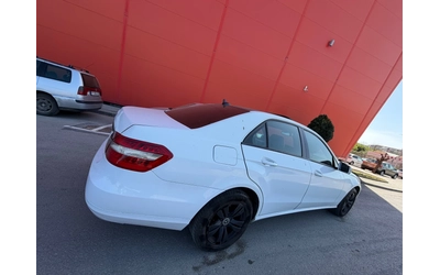 mercedes-benz-e-220 - 4