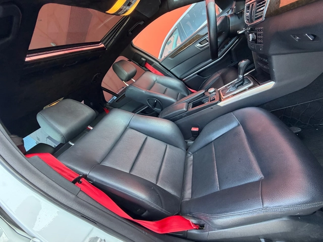 Mercedes-Benz E 220 Автоматик* Алкантара* УНИКаТ - автомобили, коли, обяви за нови и употребявани 7