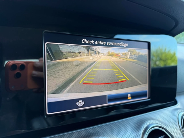 Mercedes-Benz E 220 AMG* 9G* LED* Бяла* Перла - автомобили, коли, обяви за нови и употребявани 11