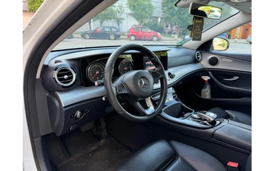 Mercedes-Benz E 220 AMG* 9G* LED* Бяла* Перла - автомобили, коли, обяви за нови и употребявани 13