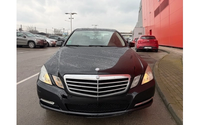 mercedes-benz-e-220 - 2