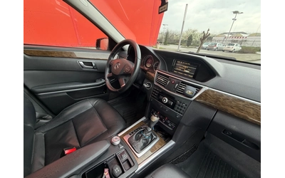 Mercedes-Benz E 220 AMG* 7G* LED - автомобили, коли, обяви за нови и употребявани 8
