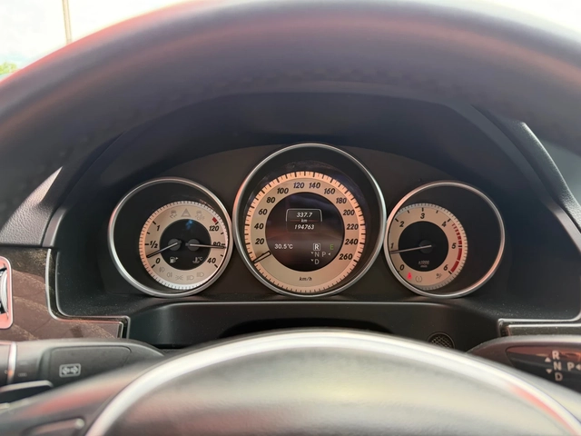 Mercedes-Benz E 220 AMG* LED* 9G* Euro6* FACELIFT - автомобили, коли, обяви за нови и употребявани 14