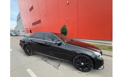 mercedes-benz-e-220 - 3