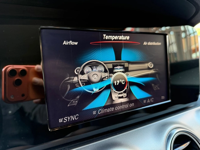 Mercedes-Benz E 220 AMG* LED* 9G* NaVi* КОжА* Камера - автомобили, коли, обяви за нови и употребявани 15