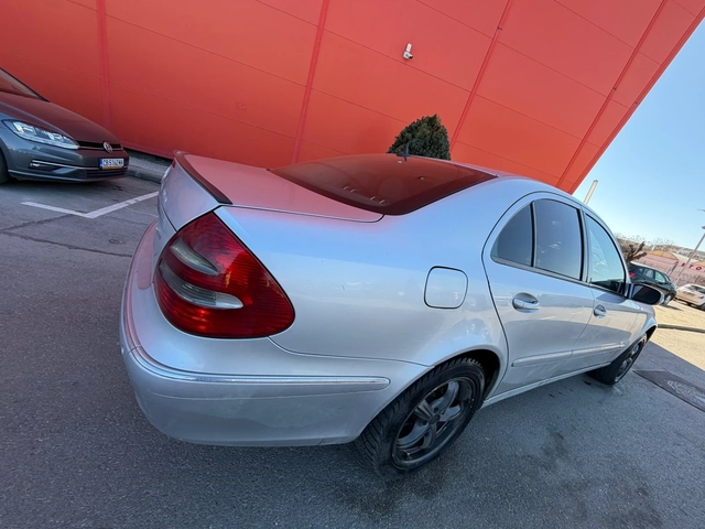 Mercedes-Benz E 220 Автоматик* Обслужен* Регистриран - автомобили, коли, обяви за нови и употребявани 4