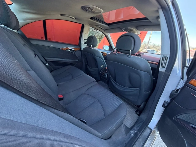 Mercedes-Benz E 220 Автоматик* Обслужен* Регистриран - автомобили, коли, обяви за нови и употребявани 6