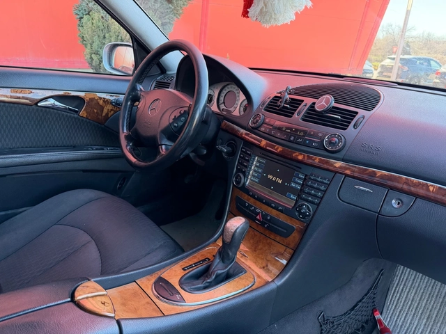 Mercedes-Benz E 220 Автоматик* Обслужен* Регистриран - автомобили, коли, обяви за нови и употребявани 9