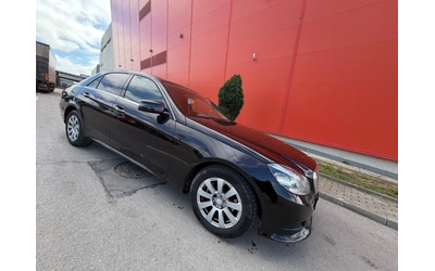 mercedes-benz-e-220 - 1