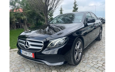 mercedes-benz-e-220 - 0