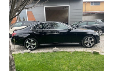 mercedes-benz-e-220 - 3