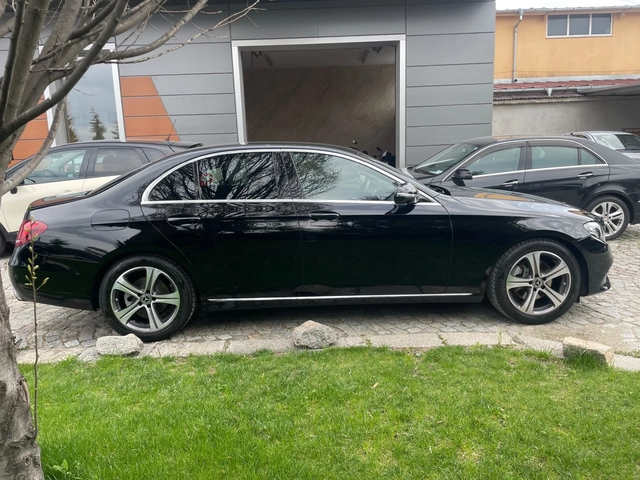 Mercedes-Benz E 220 195кс 4matic - автомобили, коли, обяви за нови и употребявани 3