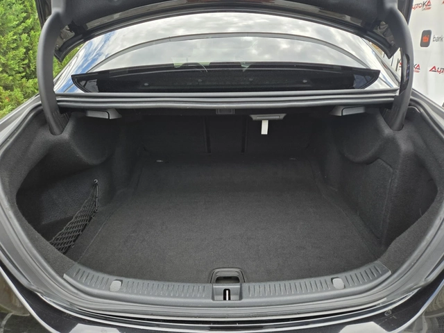 Mercedes-Benz E 220 2.2CDI-194кс= 9G= DIGITAL= AMG LINE= DISTR= ПОДГРЕ - автомобили, коли, обяви за нови и употребявани 9