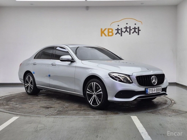 Mercedes-Benz E 220 4MATIC* AVANTGARDE* ХЕДЪП* КАМЕРА* КРАЙНА ЦЕНА - автомобили, коли, обяви за нови и употребявани 1