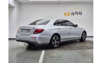 mercedes-benz-e-220 - 3