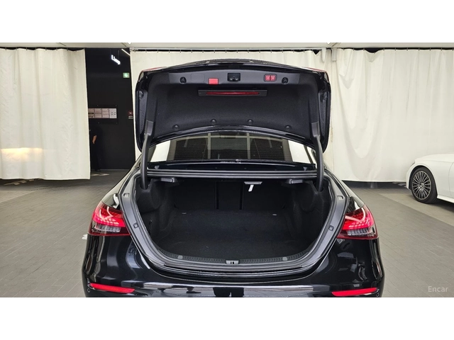 Mercedes-Benz E 220 4MATIC/AMG-LINE/SUNROOF/DRIVE-ASSISTS/360VIEW - автомобили, коли, обяви за нови и употребявани 4