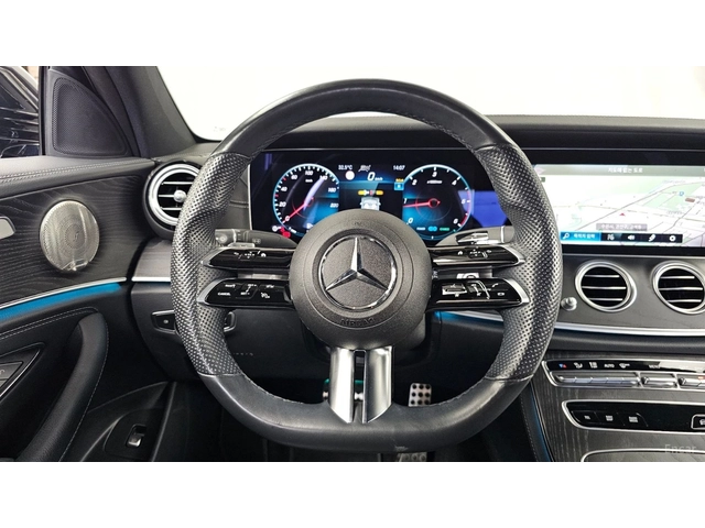 Mercedes-Benz E 220 4MATIC/AMG-LINE/SUNROOF/DRIVE-ASSISTS/360VIEW - автомобили, коли, обяви за нови и употребявани 7