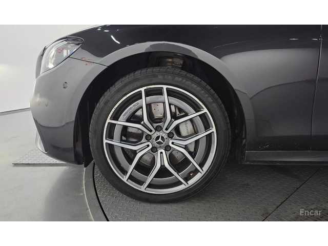 Mercedes-Benz E 220 4MATIC* AMG* BURMESTER* DISTRONIC* 360* КРАЙНА ЦЕН - автомобили, коли, обяви за нови и употребявани 4